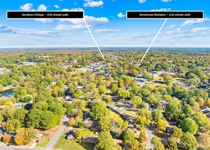 2 Bathroom, Downtown Davidson - La Casita