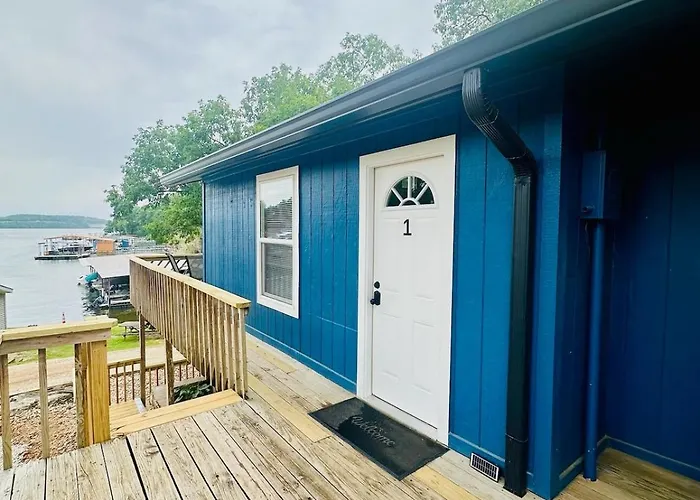 Astonishing View 100 Feet From The Lake!