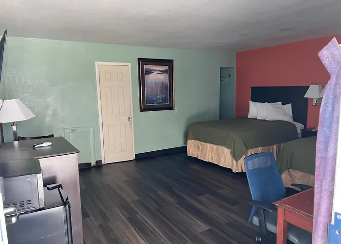 Town & Country Motel