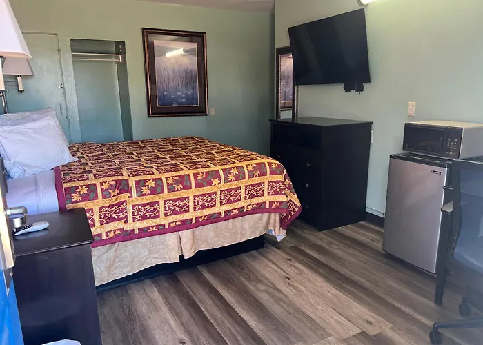 Town & Country Motel