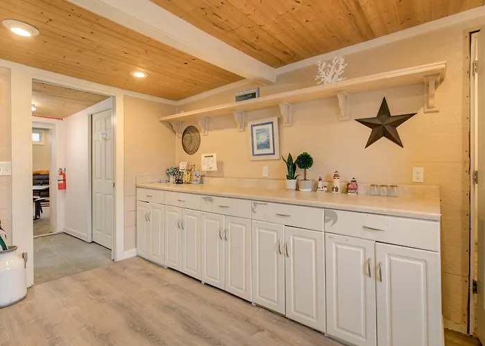 Seascapes Cottage 1-Bed By The Sea W Fireplace