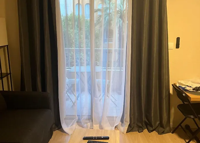 Studio Cosy Renove Climatise Avec Piscine Proche De Toutes Commodites