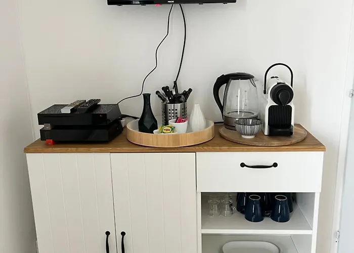 Maison Familiale Et Chaleureuse Av 2 Chambres Et Terrasse, Quartier Chaume Pour Max 6 Pers