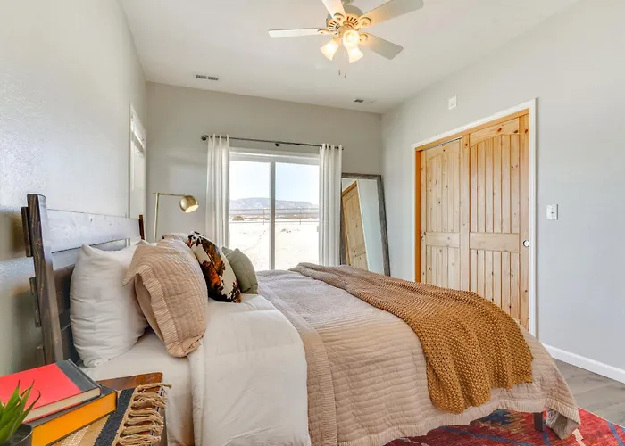 Mountain-View Hideaway W/ Patio In Pueblo!