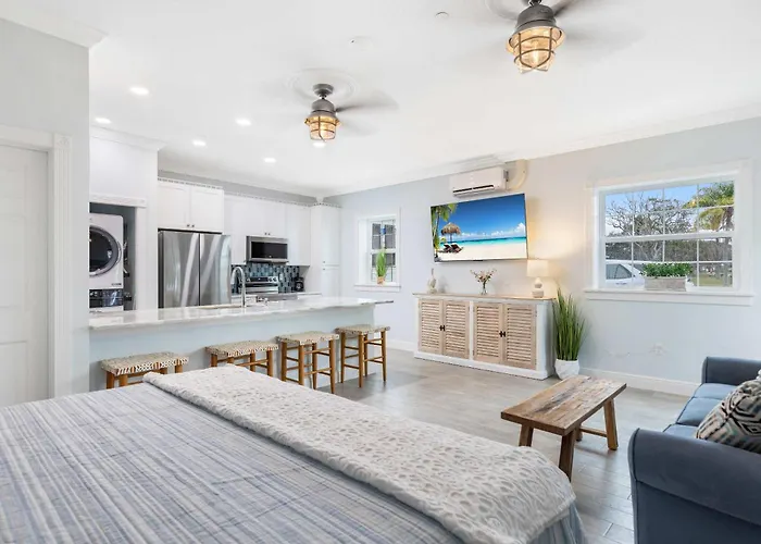 Cozy Studio Condo In Sebastian