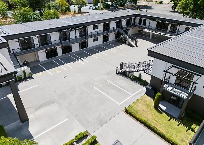 Stay 280 & Stay 284 Rotorua - Refurbished Modern Accommodation