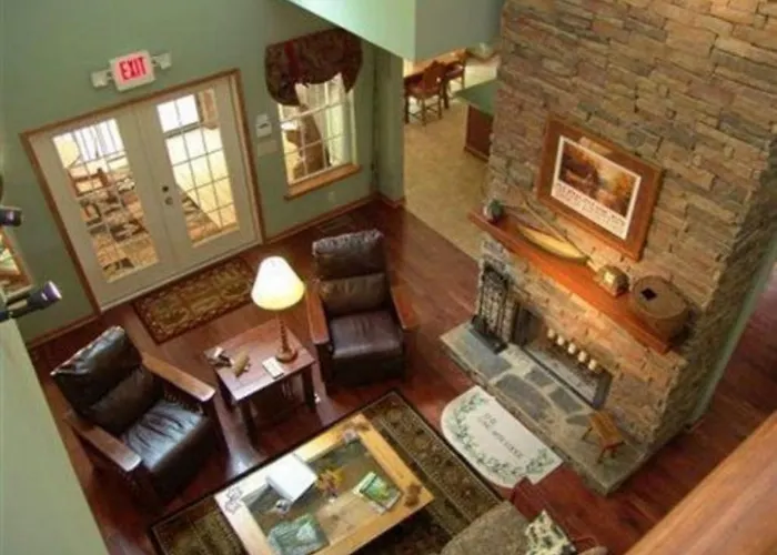 Long Mountain Lodge