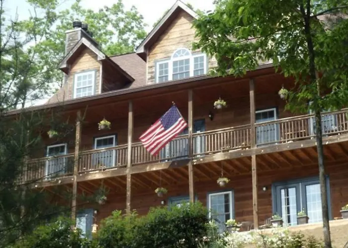 Long Mountain Lodge