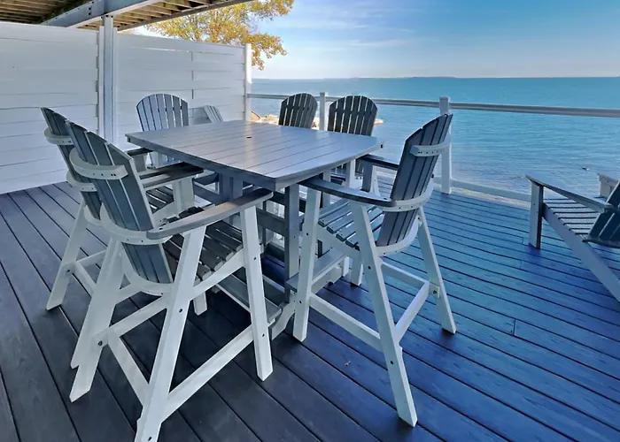 Put-In-Bay Waterfront Condo #111