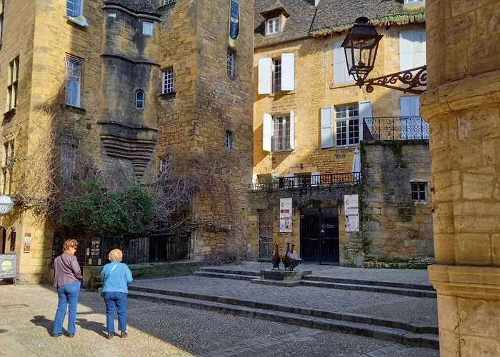 Appartement Centre Medieval Le Boudoir De Marie