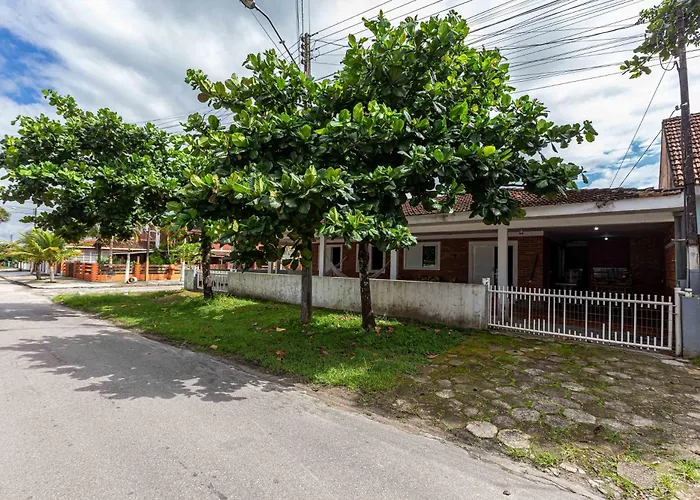 Memora Guesthouse Pontal do Paraná - Casa inteira ou Quartos a duas quadras da praia e próxima a Ilha do Mel