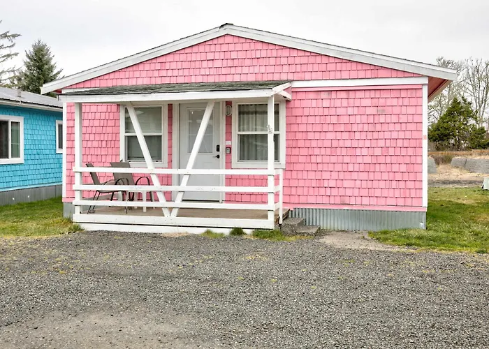 The Hawaiian Cottage 2-Bed By The Sea W Fireplace