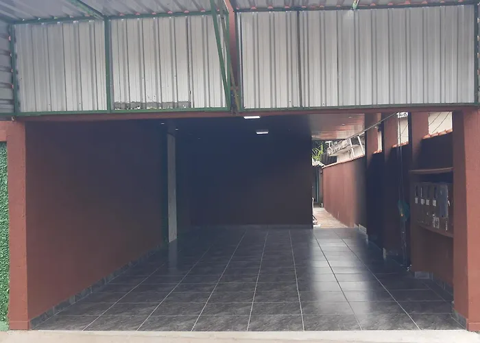 Casa individual com garagem