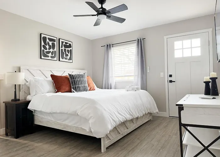 Riverstone Retreat - Newburgh In Stylish Apartments