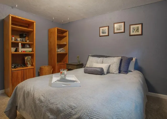 5 Bedroom, 7 Beds, 3 Bath - Sleeps 12, Great For Families