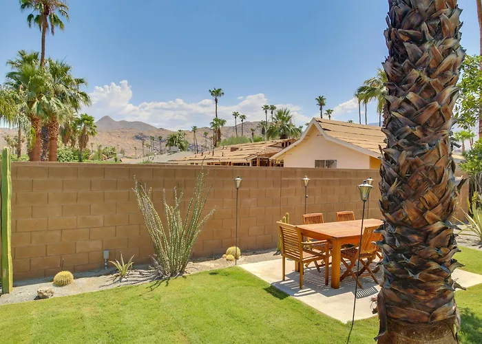Funky Palm Springs Paradise Near Golf Courses