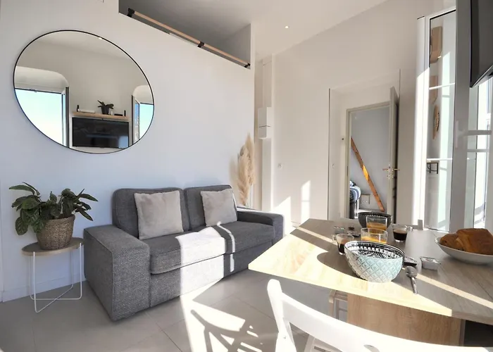 Menton # Monaco - F1 Gp - 4 Persons - Sea View - New - Parking - Clim - Premium - Beach And Sun