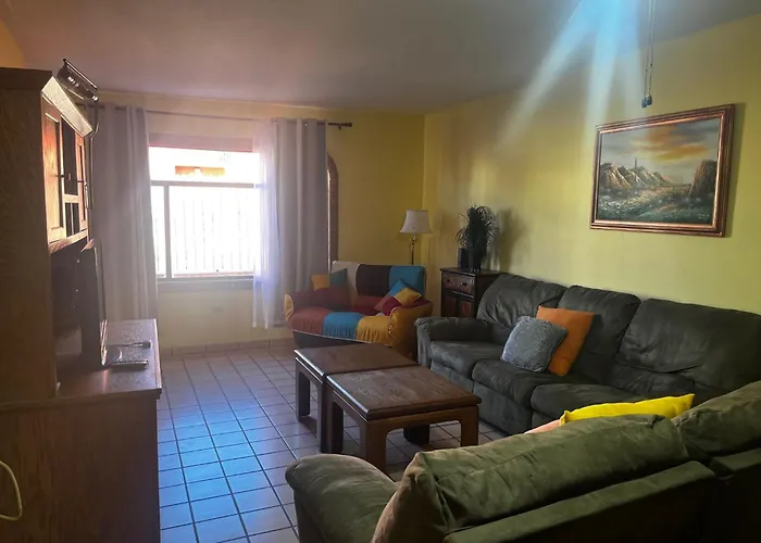 Casa De Al Lado - 2 Bedroom House W/ Bonus Bunkhouse!