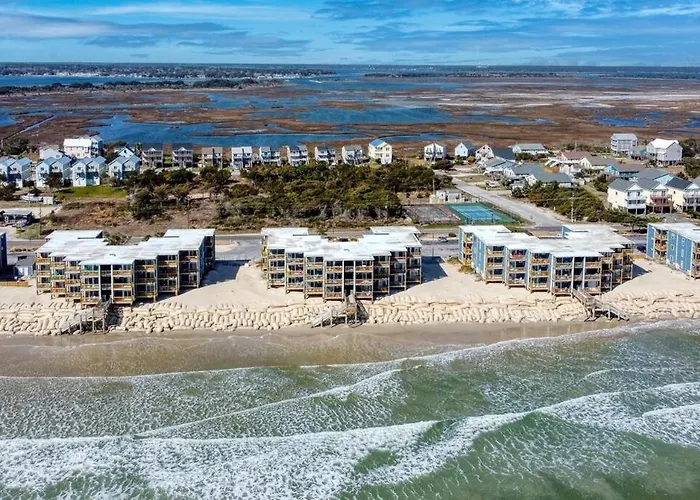 Oceanfront Bliss- Sand And Views At Watchin Waves
