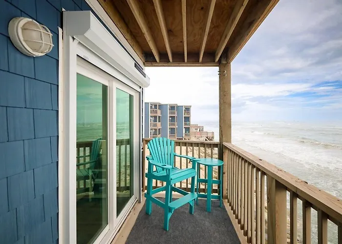 Oceanfront Bliss- Sand And Views At Watchin Waves