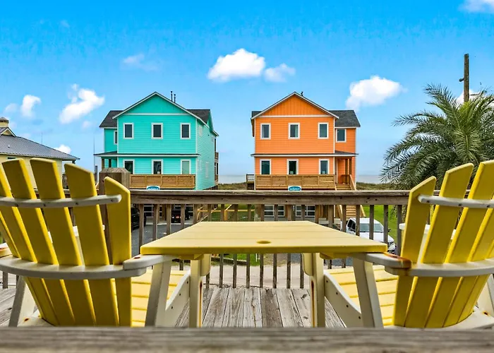 Sand Dollar Beachside 3Br Retreat, Ocean Views, Firepit & Pet Friendly