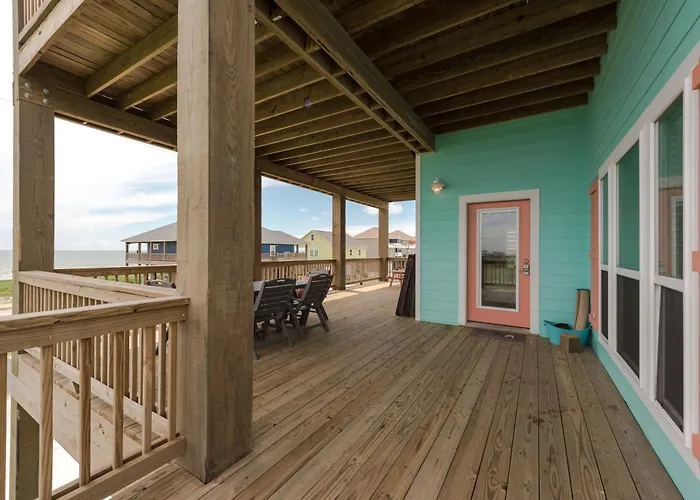Nautibeach Views From Multiple Decks, Sleeps 14