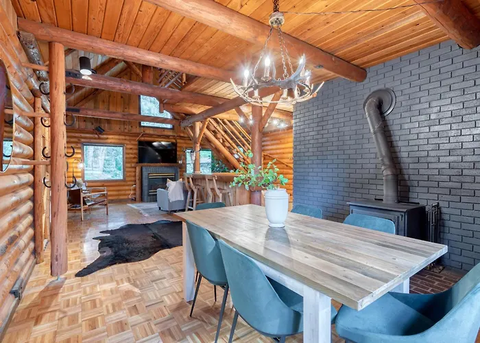 Mt Hood Log Cabin! Fresh Remodel With Airstream 1