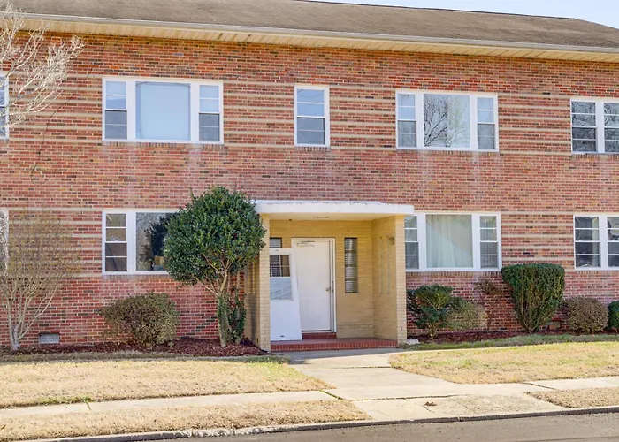 Cambridge Apt In Walkable Neighborhood