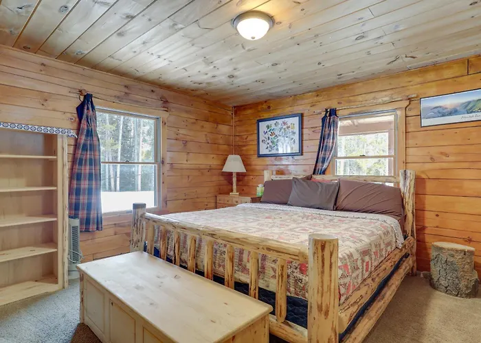 2 Mi To Skiing: Casper Cabin W/ Mtn Views!