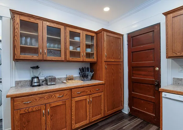 Fully-Stocked Kitchen, Ac, Wifi, Wd, Near Baseball And Downtown