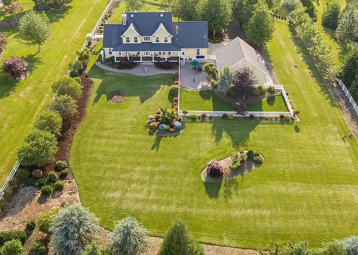 Bison Ridge Retreat - Spacious And In Nature