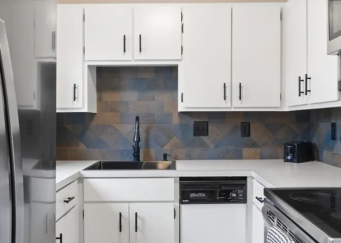 Casamor - Richland Home