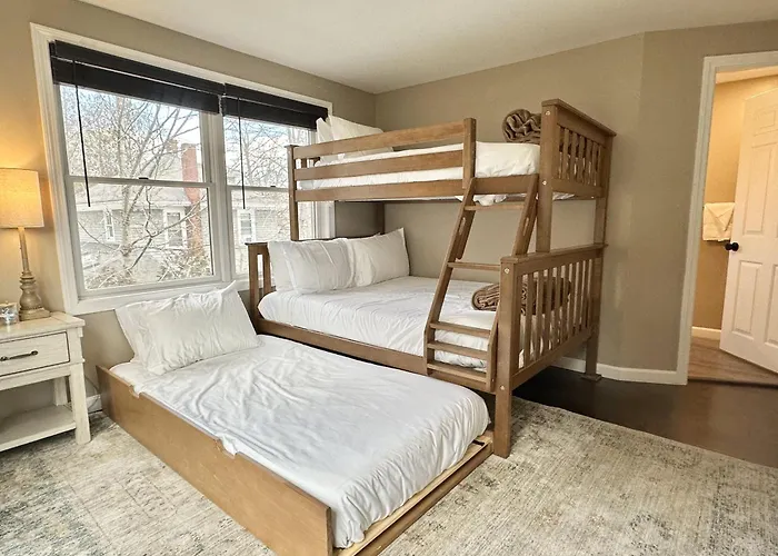 2Br Condo With Ocean Views In Downtown Sw Harbor "Seaglass"