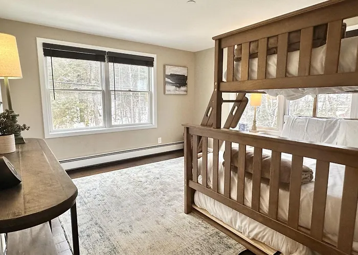 2Br Condo With Ocean Views In Downtown Sw Harbor "Seaglass"