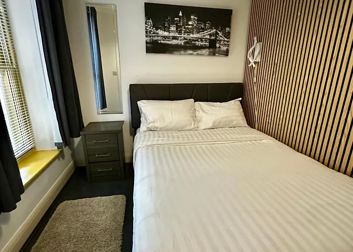2 Bedroom Flat Ground Floor Town Centre Colchester