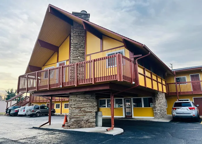 Clayton House Motel
