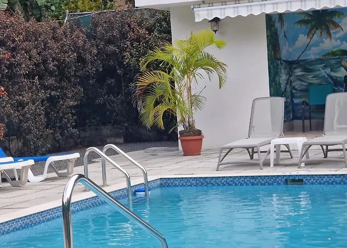 Amazon Villas- Hummingbird