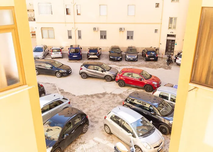 Un Girasole Sul Mare - Rooms & Apartment