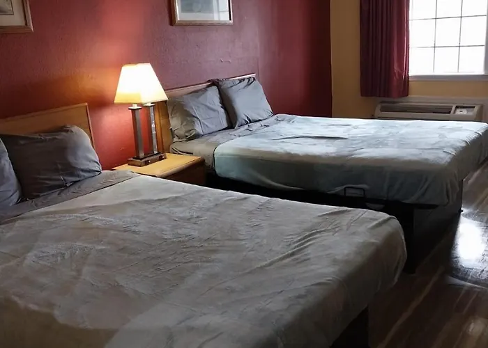 2 Double Beds Hotel Room 208