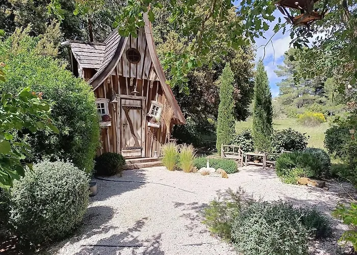La Cabane Feerique Le Clos Des Perles