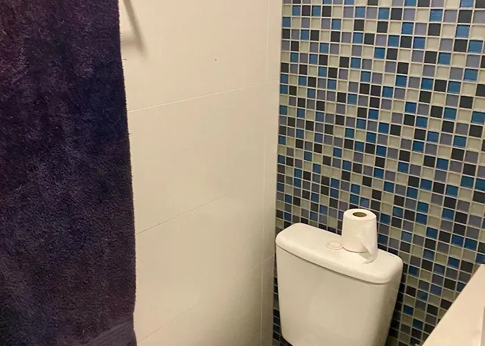 Quarto A 100 Metros Da Praia Em Santos Na Ponta Da Praia