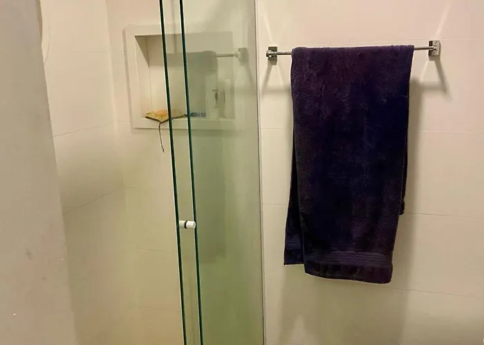 Quarto A 100 Metros Da Praia Em Santos Na Ponta Da Praia