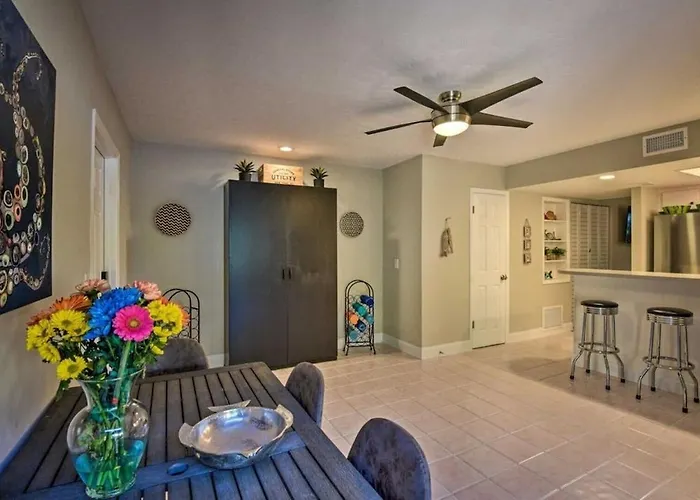Dog Friendly Home By Flagler Avenue! Fenced Yard And Garage! Walk To The Beach!