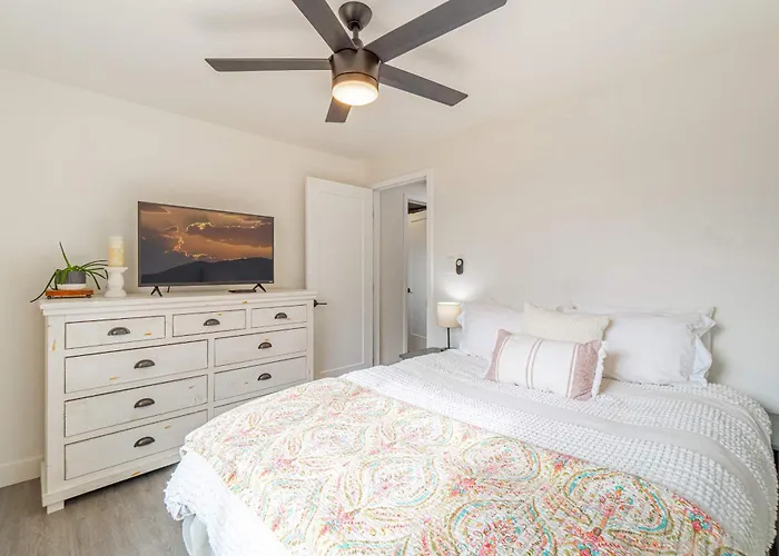 Cozy Family Haven In Sparks - Pet Friendly - Fenced Yard