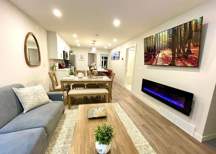 Mountain View Luxury Condo At Banff Entrance
