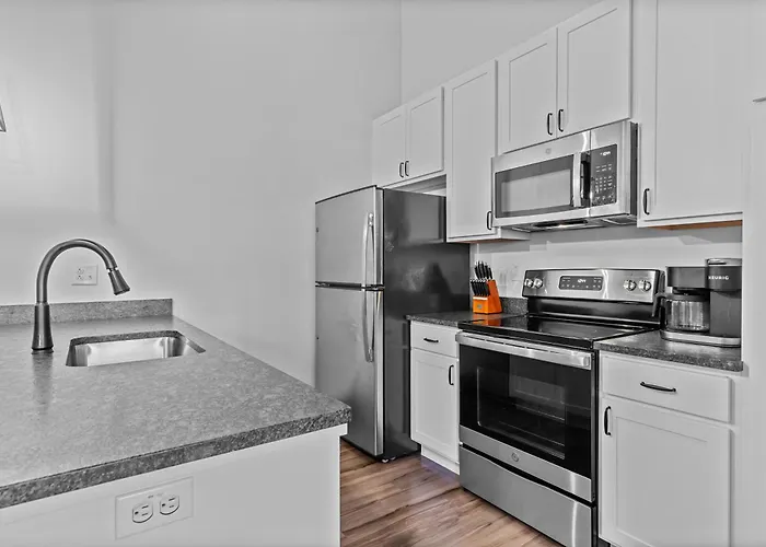 Brick & Bed Riverfront Lofts, Pc 102