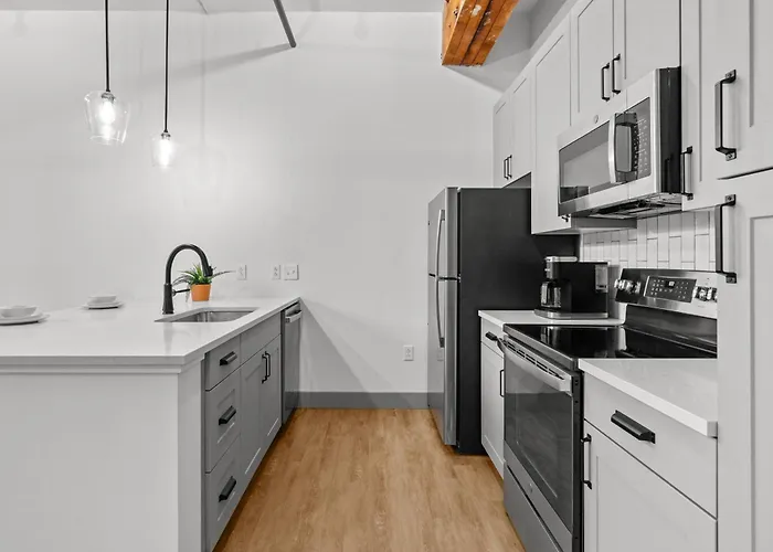Brick & Bed Riverfront Lofts, G 306