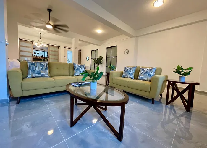 Mont Residence Offering A Loft And 3 Bedroom Apartment Steps From The Ferry