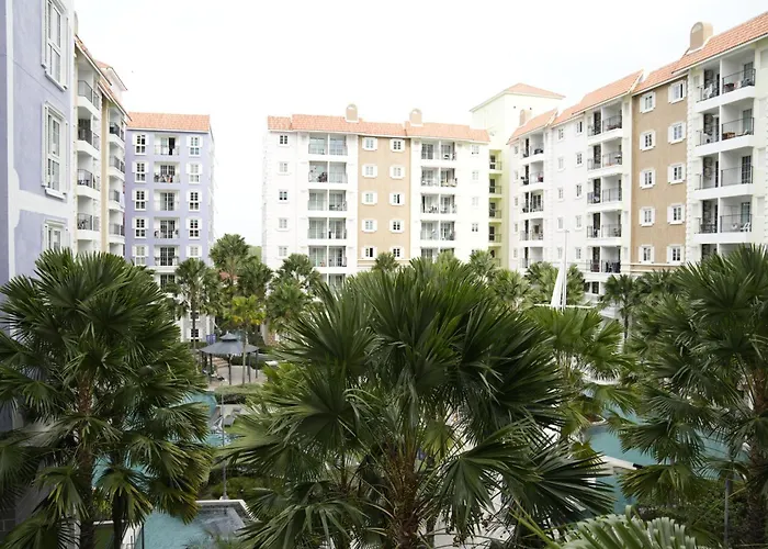Seven Seas Cote D'Azur Family-Friendly One Bedroom With Pool& Gym Steps To Beach