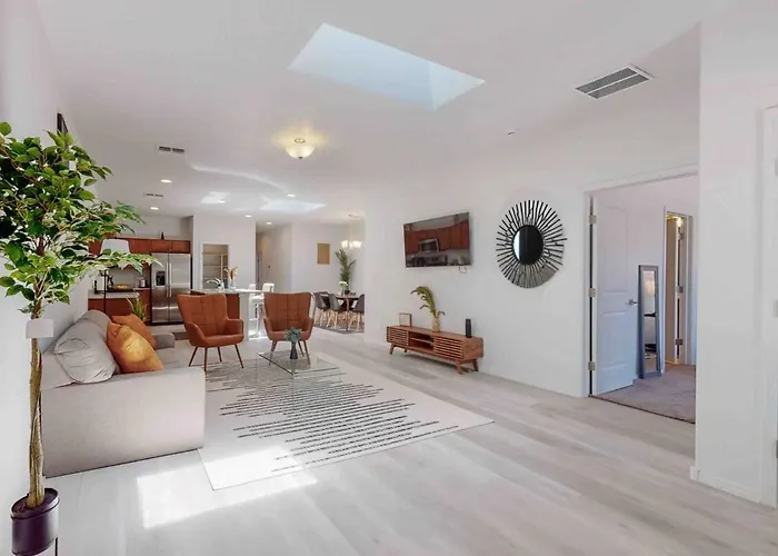 Modern Home 3Br Next To Airport, Netflix, Casino